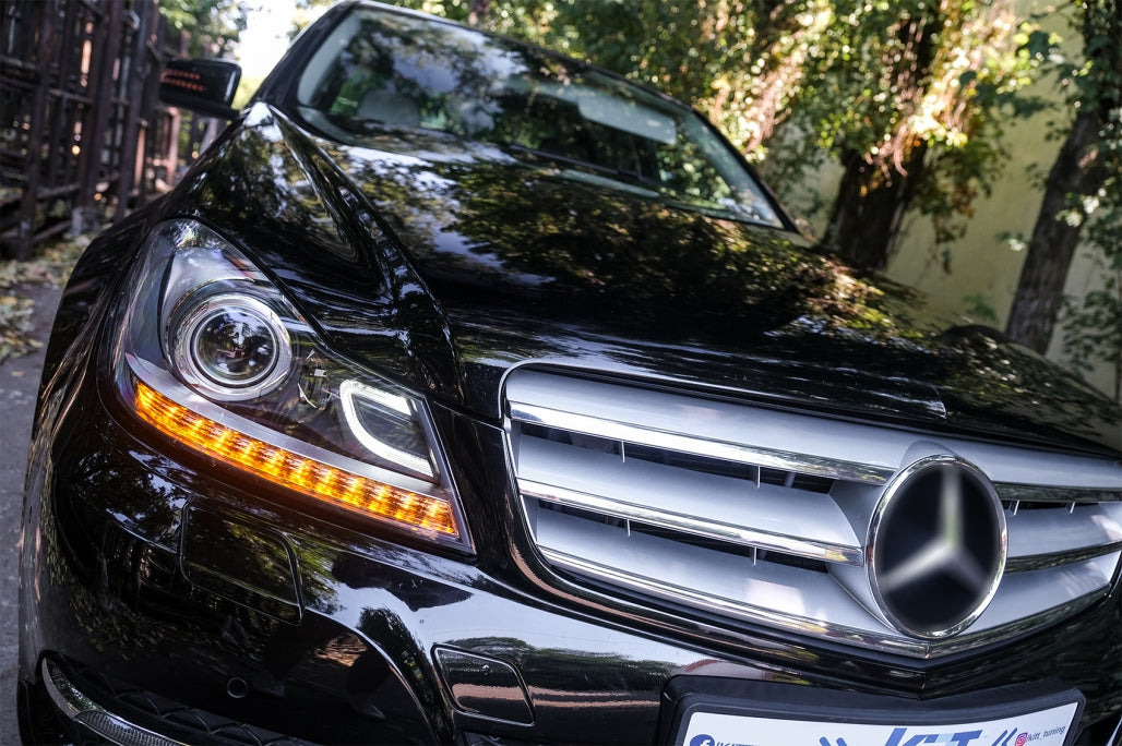 Fari anteriori DRL a LED adatti per Mercedes Classe C W204 S204 C204 2011-2014
