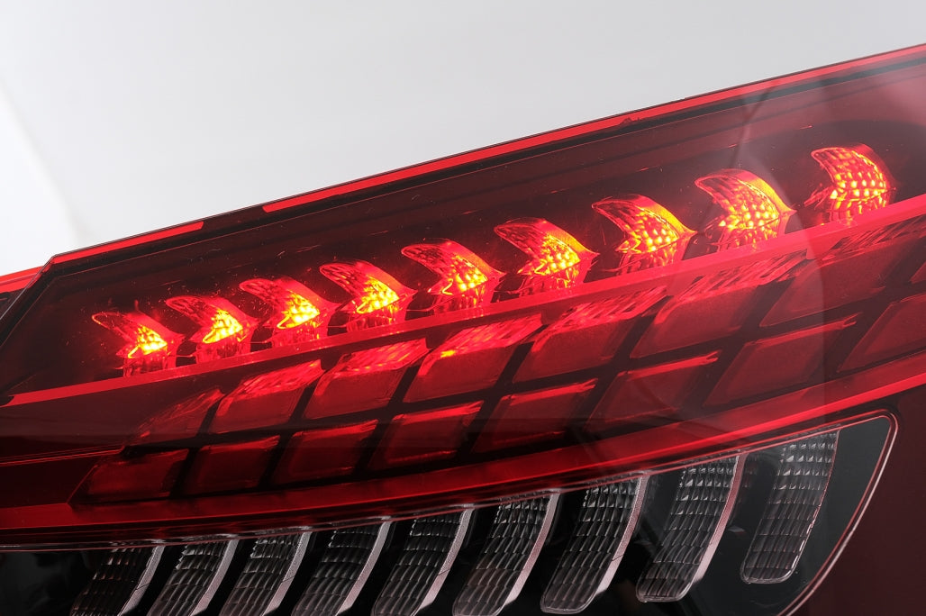Fanali posteriori a LED adatti per Mercedes Classe E W213 (2016-2019) a Facelift