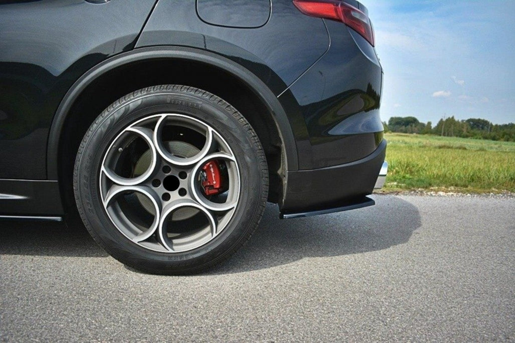 ⭐Splitter laterale adatto per Alfa Romeo Stelvio 949 (2016-2020) nero⭐