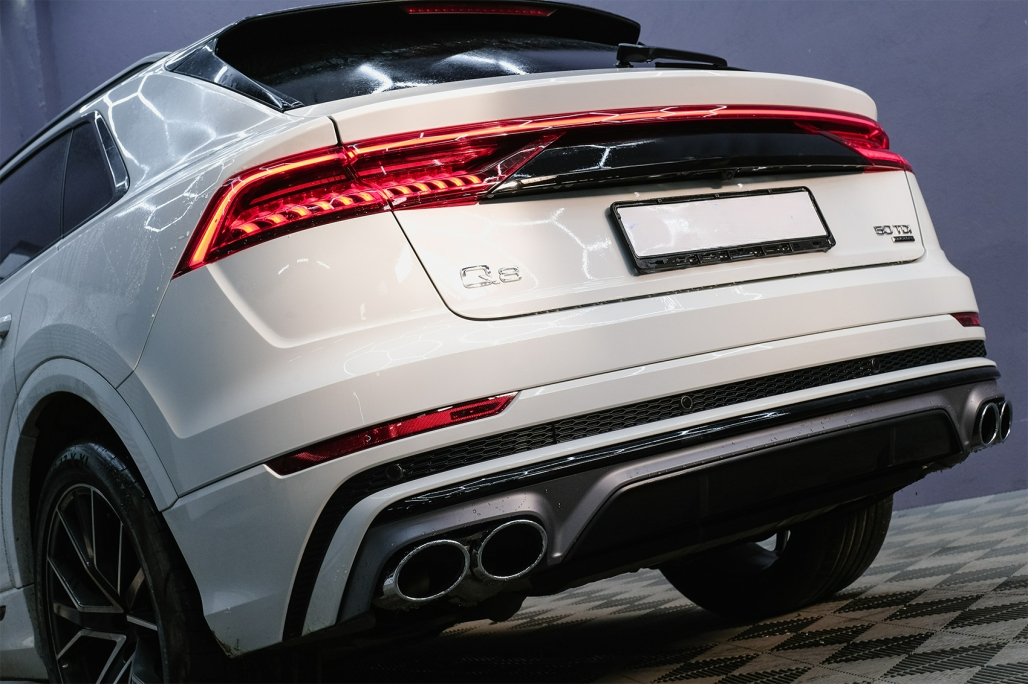 Rear Bumper Spoiler Valance Diffuser Double Outlet Suitable for Audi Q8 S-Line 2018