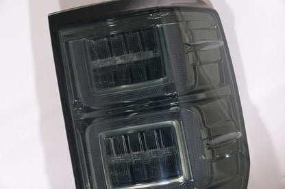 Fanali posteriori a LED adatti per Ford Ranger (2012-2018) con Indicatori di direzione dinamici sequenziali fumé