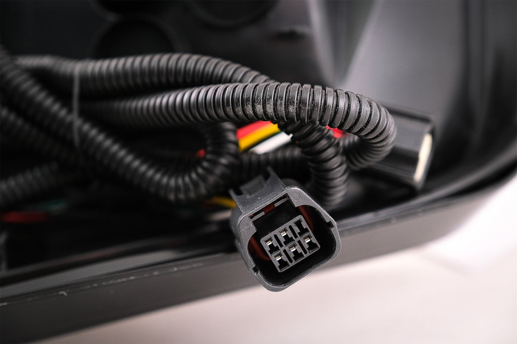 Fanali posteriori a LED adatti per Ford Ranger (2012-2018) con Indicatori di direzione dinamici sequenziali fumé