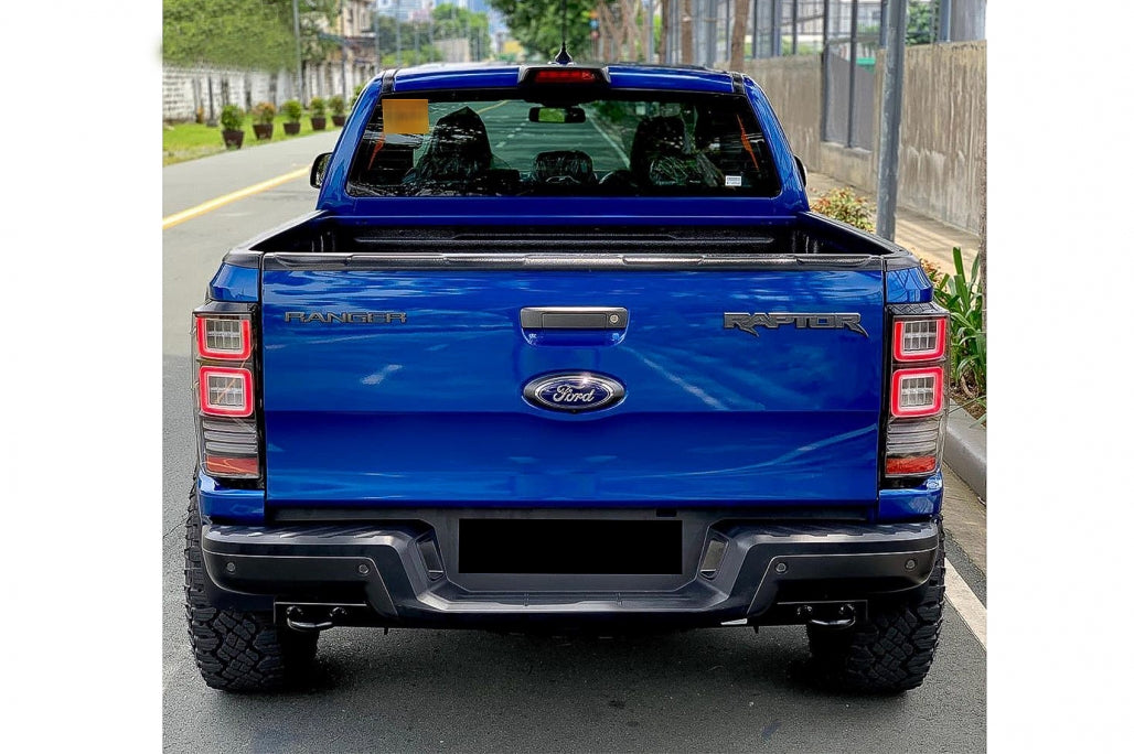 Fanali posteriori a LED adatti per Ford Ranger (2012-2018) con Indicatori di direzione dinamici sequenziali fumé
