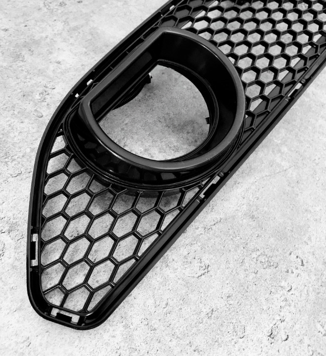 ART.3375 Griglia superiore a LED FORD MUSTANG 15-23 con paraurti GT350