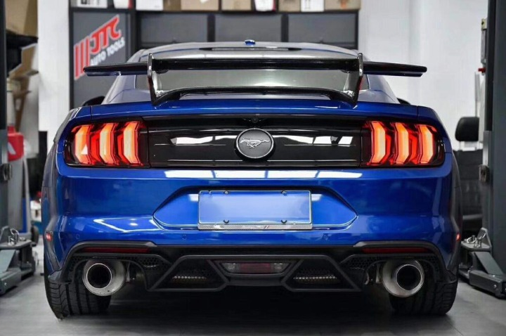 ART.3305  Paraurti posteriore Premium e diffusore GT500 FORD MUSTANG 15-23