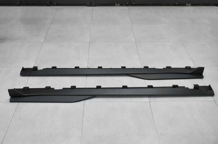 ART.3303 Minigonne laterali – Stile GT500 FORD MUSTANG 15-23