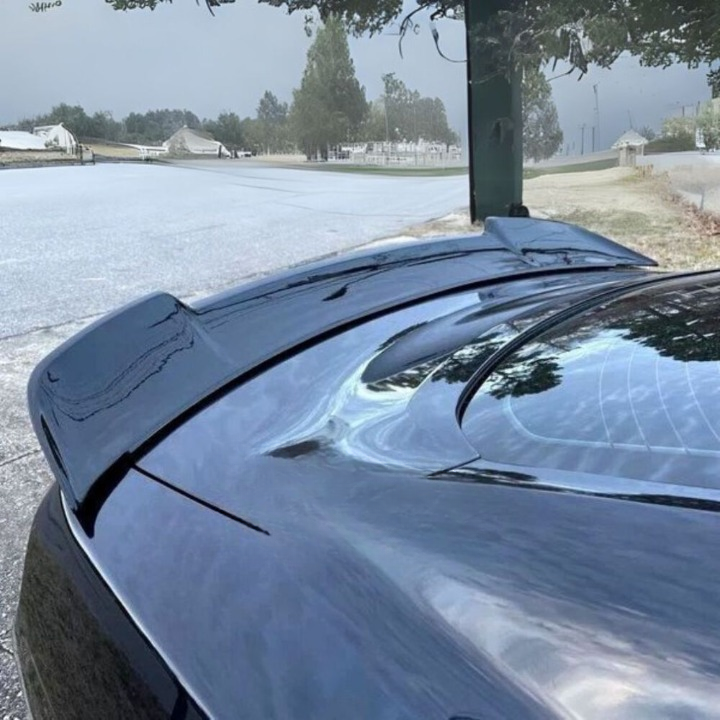 ART.3299 Spoiler posteriore V-Style – Nero lucido FORD MUSTANG 15-23