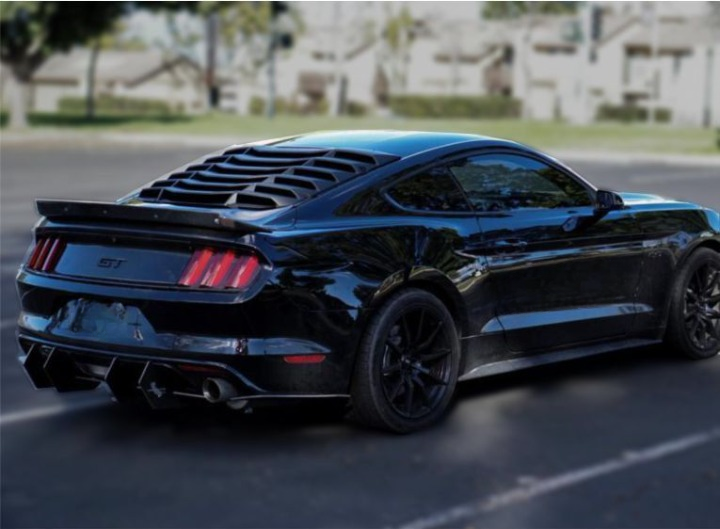 ART.3317  Feritoia Lunotto – Nero opaco FORD MUSTANG 15-25 FASTBACK