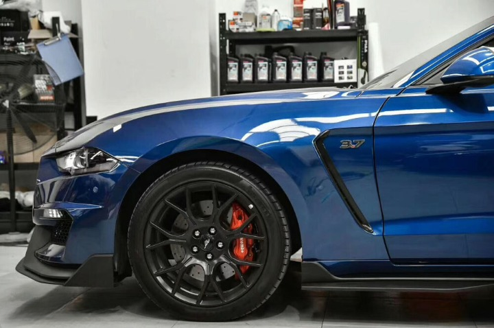 ART.3303 Minigonne laterali – Stile GT500 FORD MUSTANG 15-23