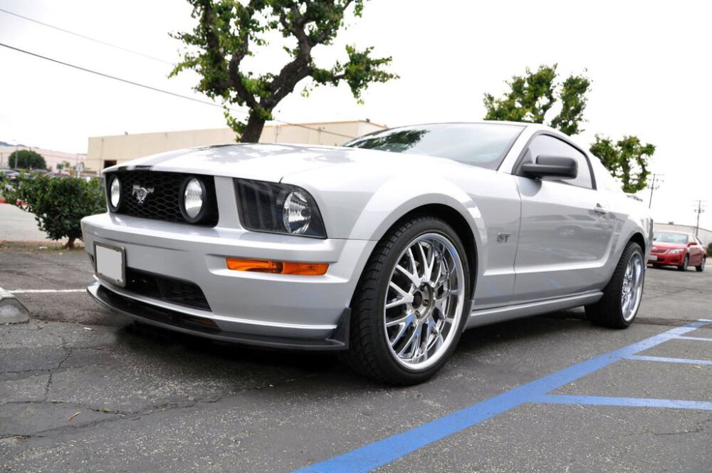 💫SPLITTER ANTERIORE ADATTO PER FORD MUSTANG 2005-2009 GT💫