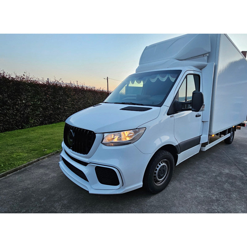 🔥PARAURTI ANTERIORE PER MERCEDES-BENZ SPRINTER W907 (2019+) CON GRIGLIA NERA🔥