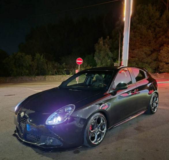 💕ART.1842  SPLITTER  ALFA ROMEO GIULIETTA 2010-2020 NERO LUCIDO💕