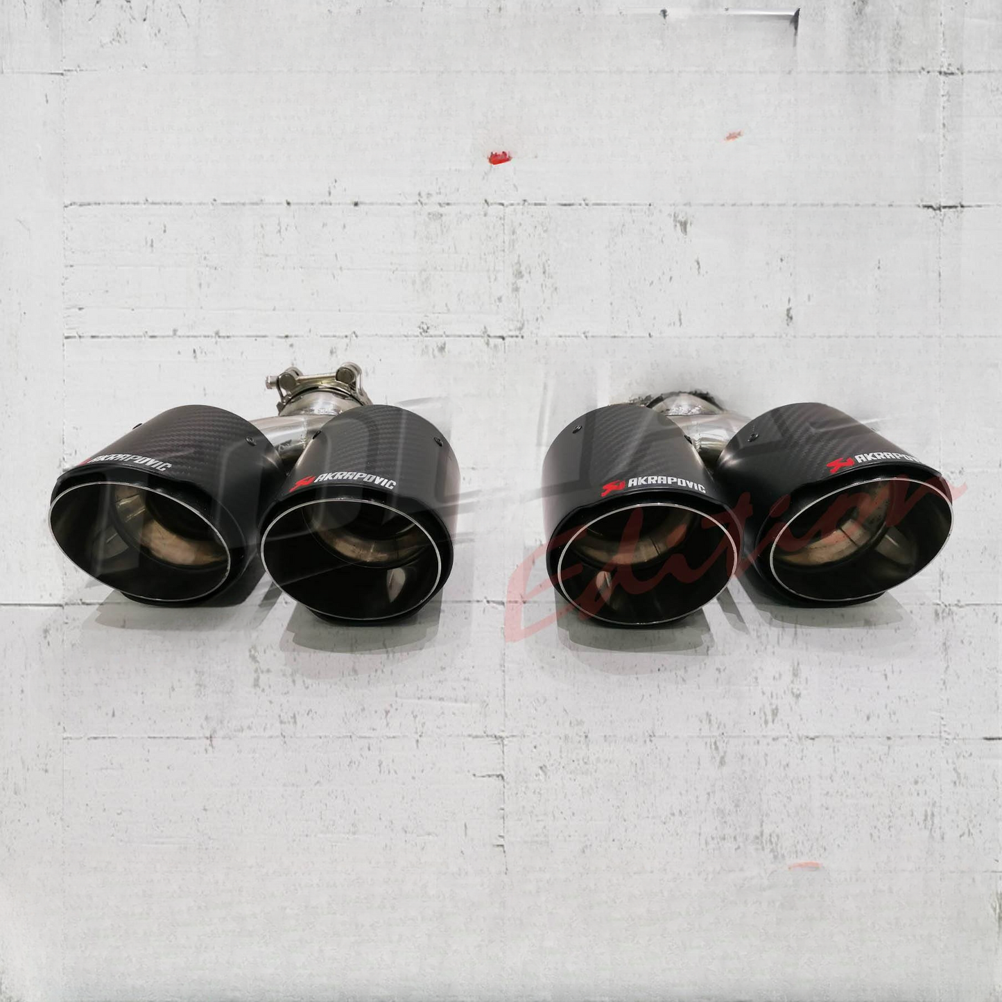 TERMINALI DI SCARICO DOPPI TIPO AKRAPOVIC ADATTO PER ALFA ROMEO GIULIA (Out 89mm - In 63mm)