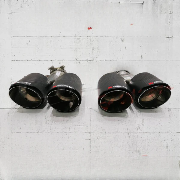 🔥TERMINALI DI SCARICO DOPPI TIPO AKRAPOVIC ADATTO PER ALFA ROMEO GIULIA🔥