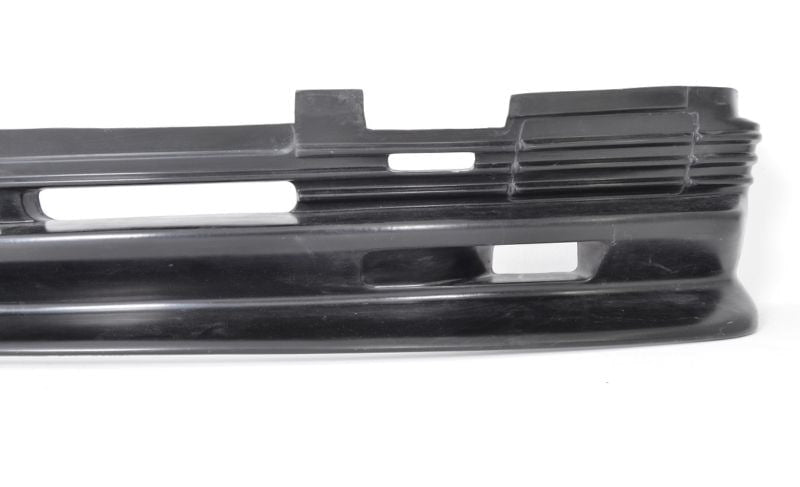 👉ART.10538 PARAURTI ANTERIORE ADATTO PER BMW E30 VETRORESINA LOOK KAMEI👈