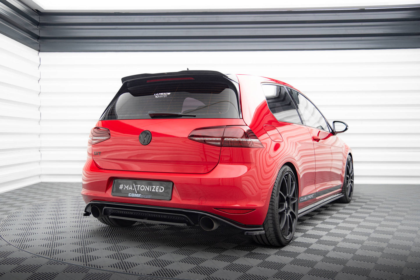 SPLITTER POSTERIORE CENTRALE adatto per VW GOLF MK7 GTI CLUBSPORT