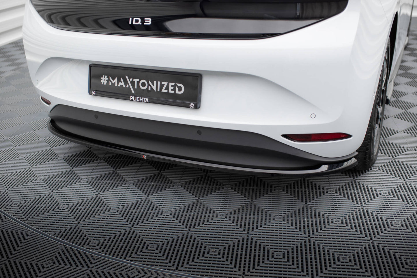 SPLITTER POSTERIORE CENTRALE adatto per VOLKSWAGEN ID.3 MK1 2019-2023