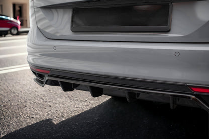 REAR CENTRAL SPLITTER (WITH VERTICAL BARS) VOLKSWAGEN PASSAT R-LINE B8 