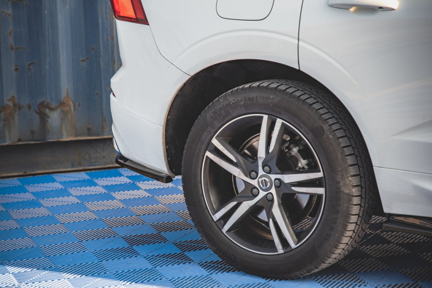 SPLITTER POSTERIORE CENTRALE (CON BARRE VERTICALI) adatto per VOLVO XC60 MK2 R-DESIGN 2017-2021