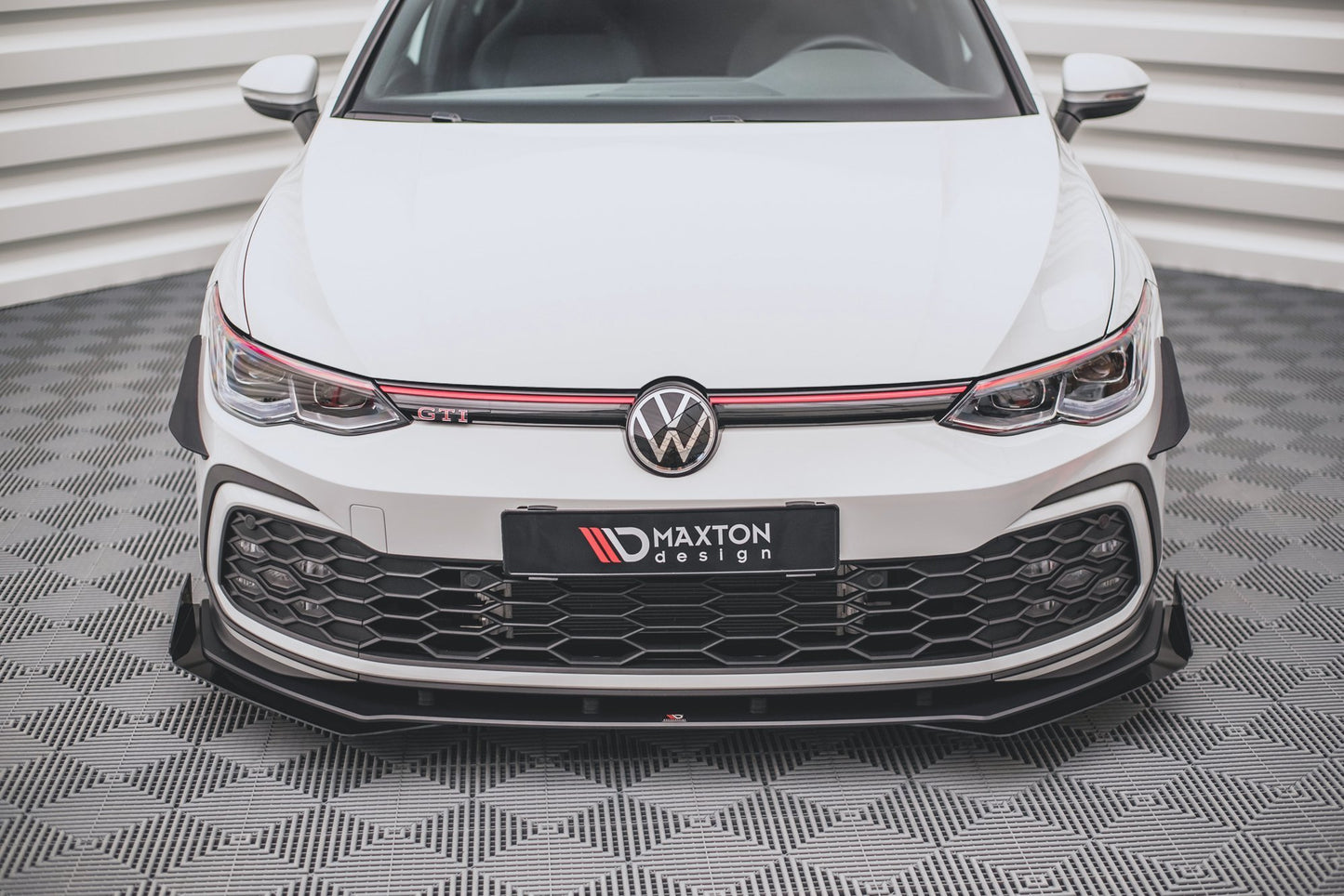 FRONT BUMPER ADATTO PER VOLKSWAGEN GOLF 8 GTI / R-LINE 2020