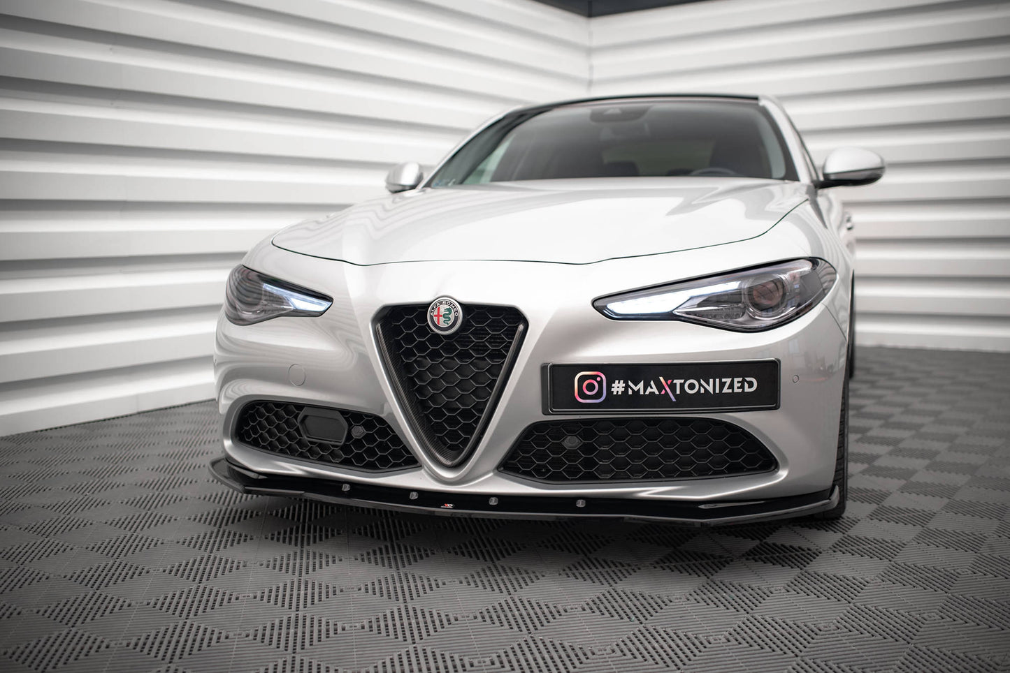 SPLITTER ANTERIORE ADATTO COMPATIBILE PER V.1 ALFA ROMEO GIULIA SPORT 2016 -