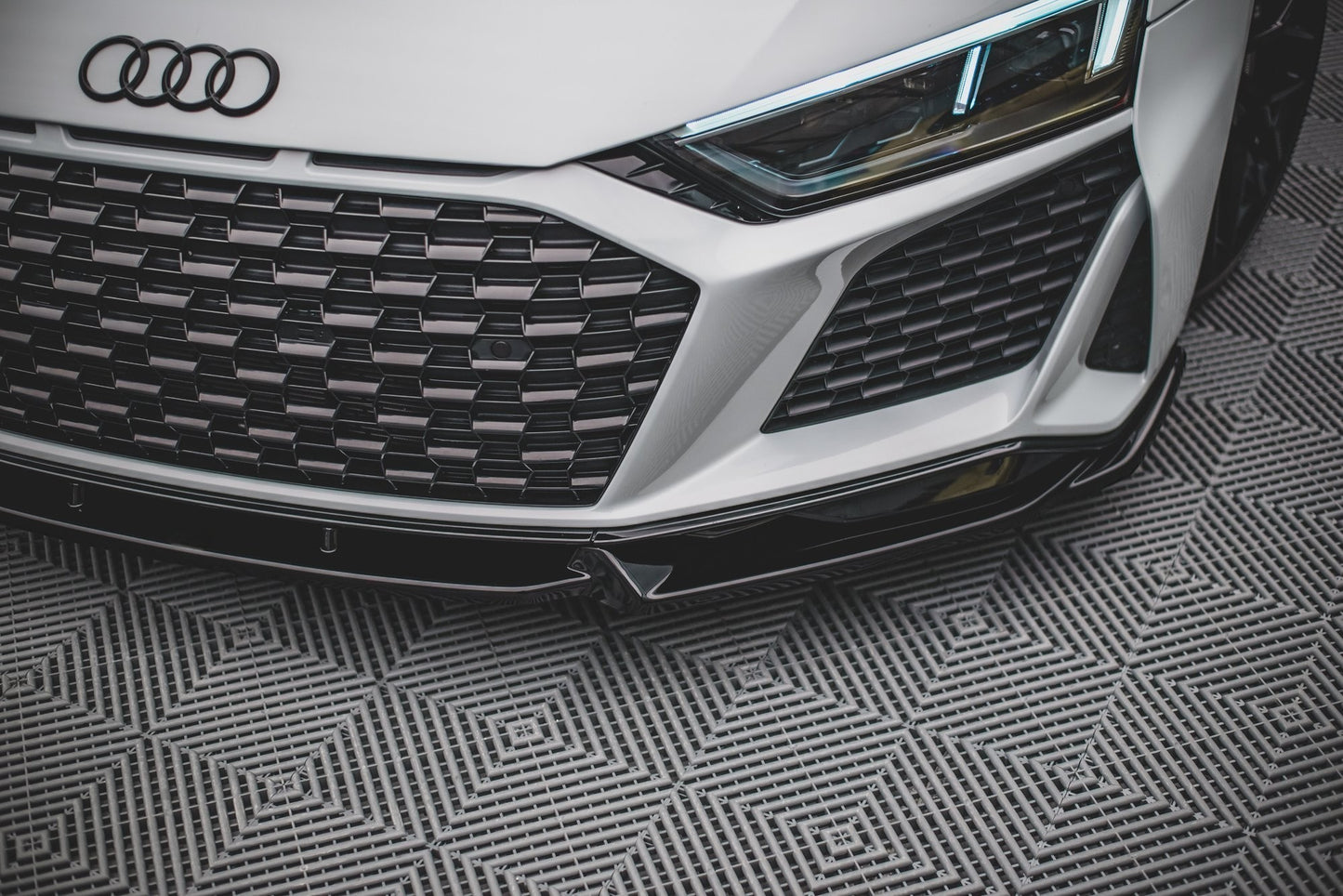😍Front Splitter V.1 Suitable For Audi R8 Mk2 Facelift😍