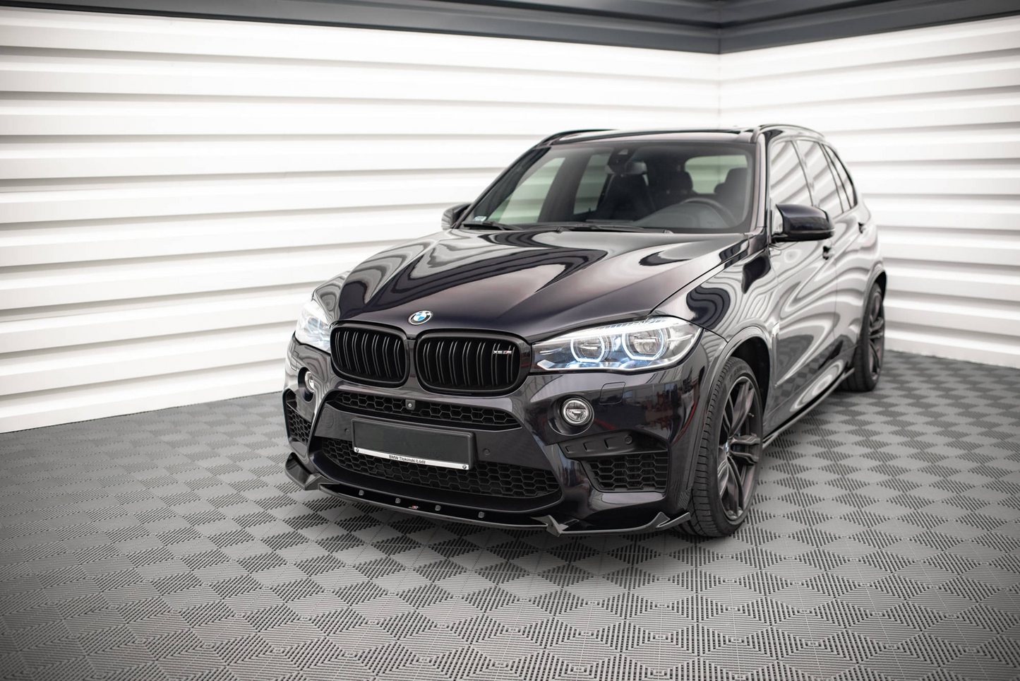 X5 M F85 X6 M F86 Max V1 Labbro Anteriore Piano Nero Vuoto Plastica 2013-2018