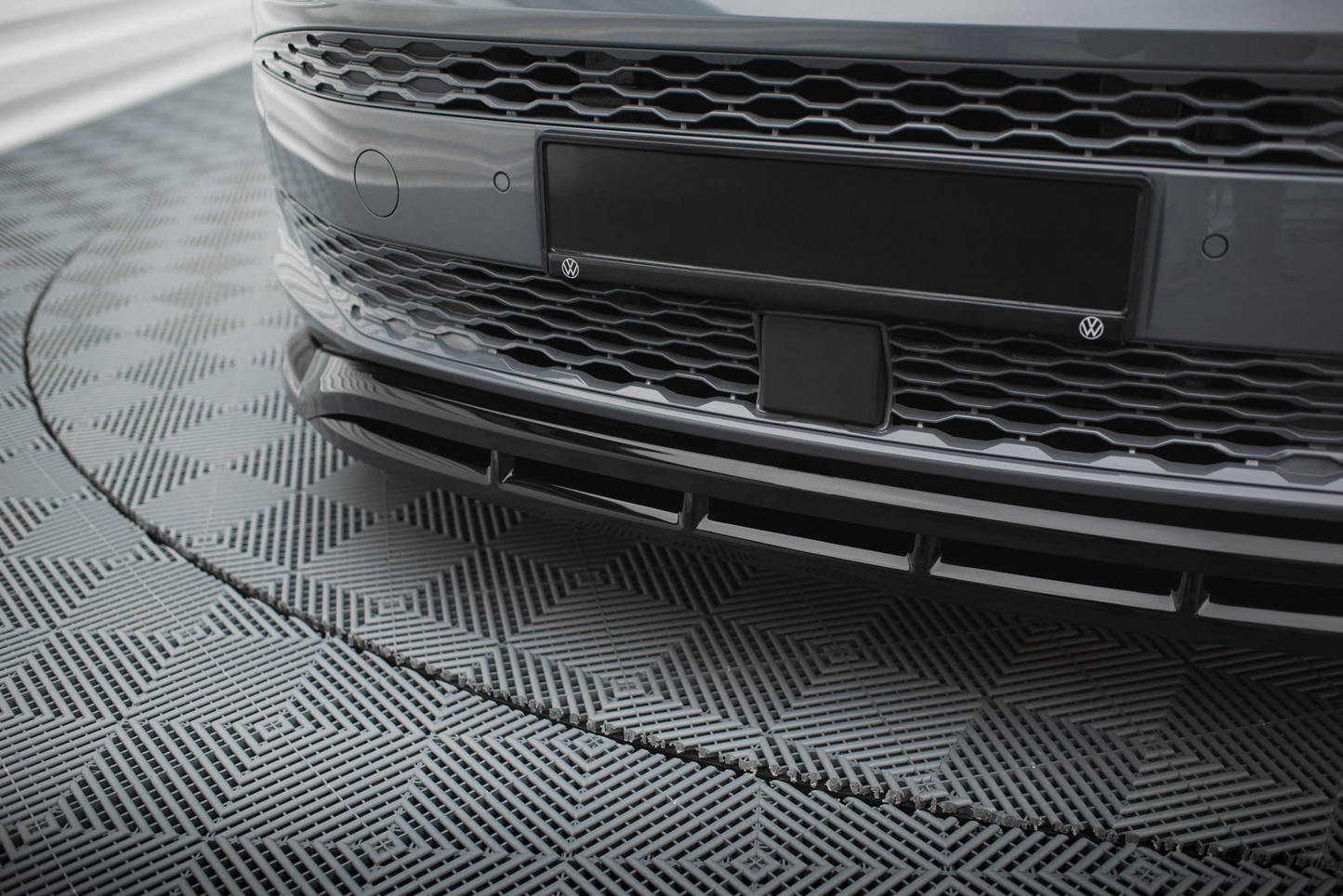 FRONT SPLITTER V.1 SUITABLE FOR VOLKSWAGEN MULTIVAN T7 