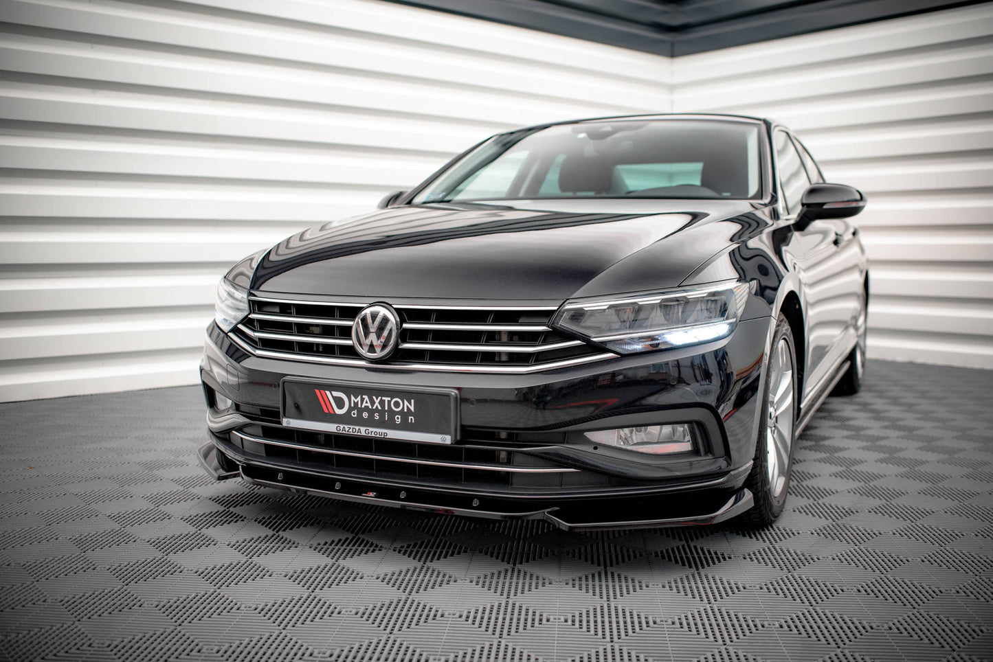 SPLITTER ANTERIORE V.1 adatto per VOLKSWAGEN PASSAT B8 FACELIFT 2019-2023