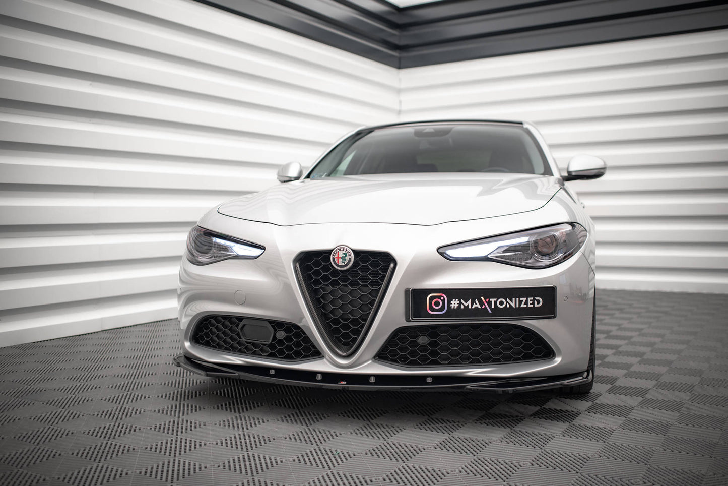 ⭐ Splitter Anteriore per Alfa Romeo Giulia Sport ⭐