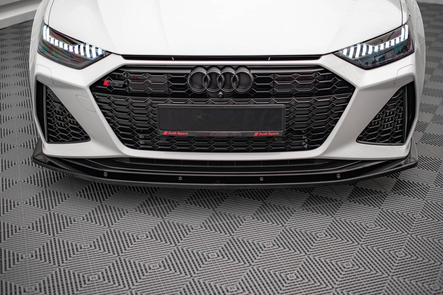 😎Front Splitter V.2 Suitable For Audi RS7 C8😎