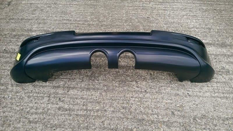 DIFFUSORE POSTERIORE adatto per VW GOLF V R32 (CON 2 FORI DI SCARICO, PER SCARICO R32) 2003-2008