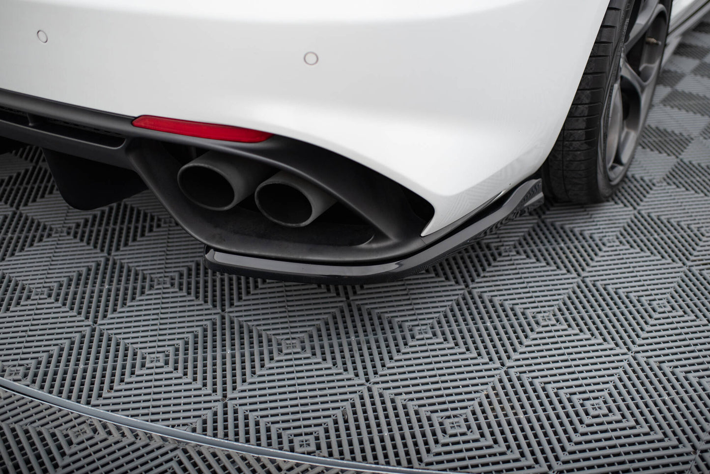 ⭐ Rear Side Splitters per Alfa Romeo Giulia Quadrifoglio ⭐