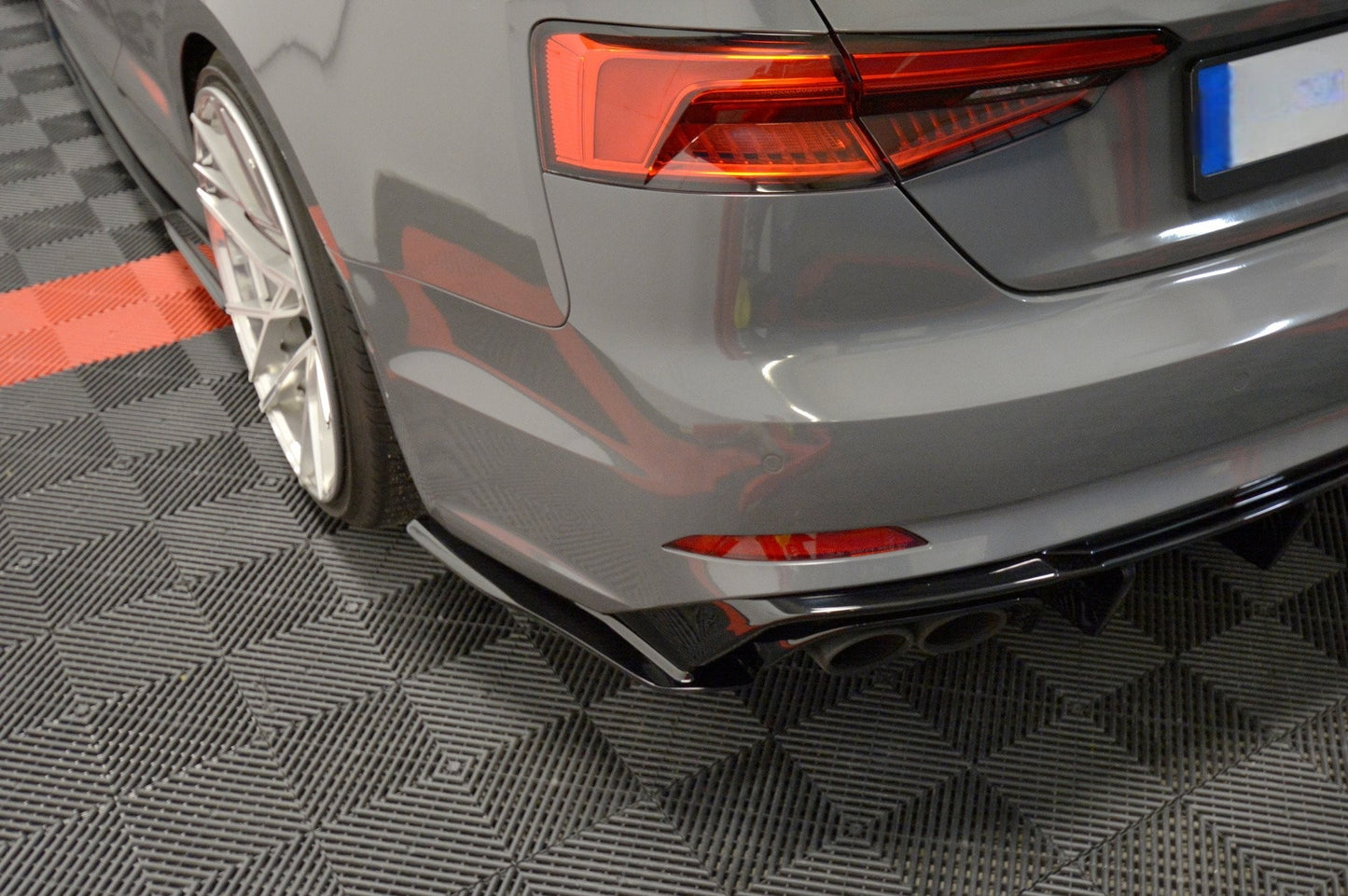 🔥Rear Side Splitters Suitable For Audi S5 F5 Coupe🔥