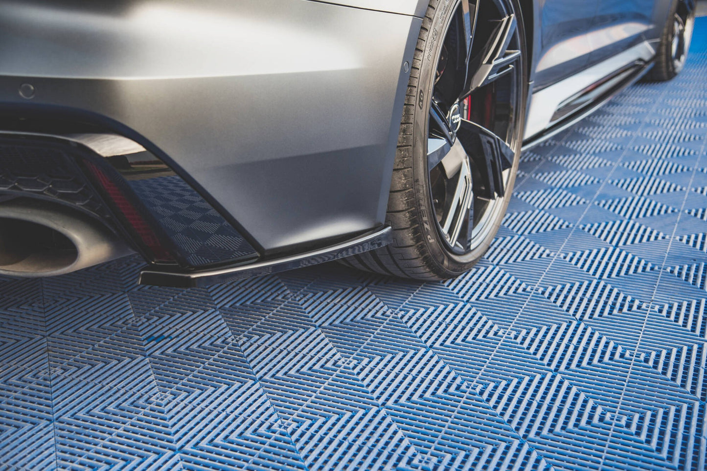 😎Splitter laterali posteriori V.1 adatto per Audi RS6 C8😎