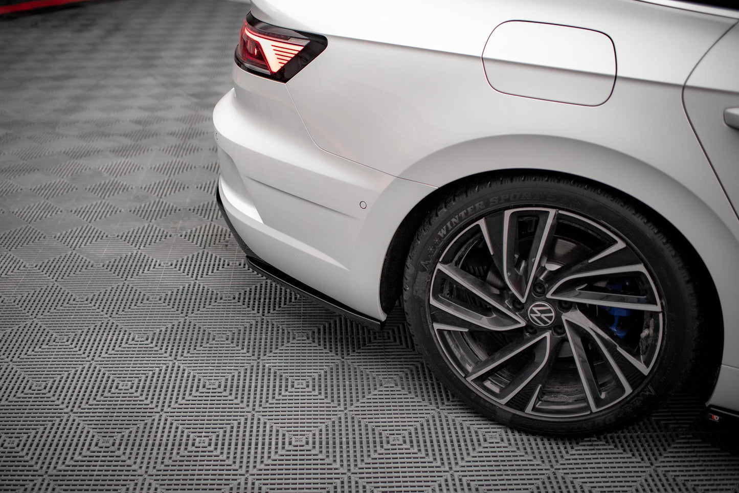 SPLITTER LATERALI POSTERIORI adatti per VOLKSWAGEN ARTEON R  2020-