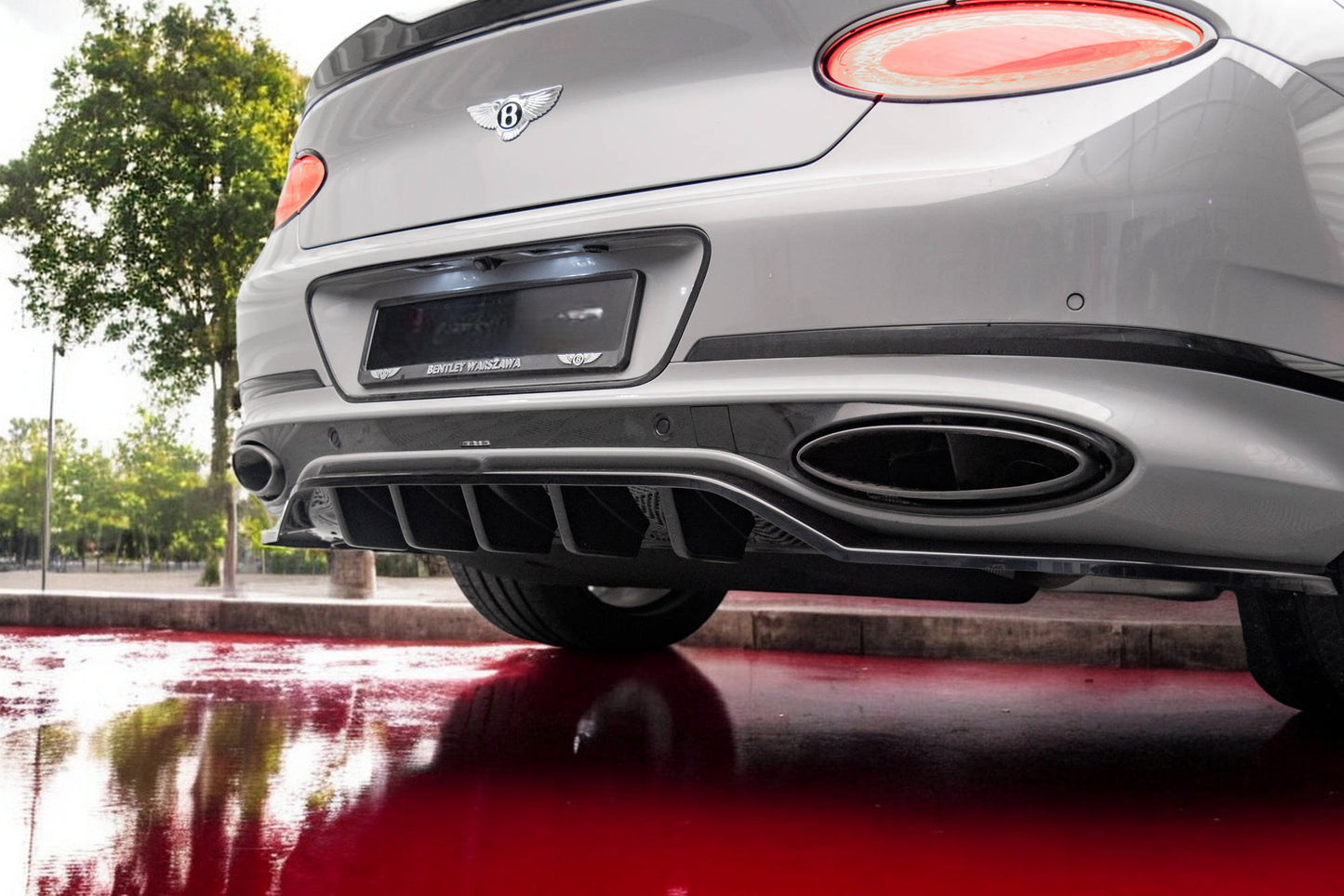 ✨Splitter posteriore (con barre verticali) Bentley Continental GT Mk3✨