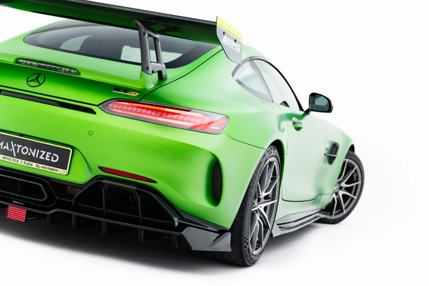 💫ART.8834 Splitter Posteriore (con barre verticali)+ LED Mercedes-AMG GT R C190💫