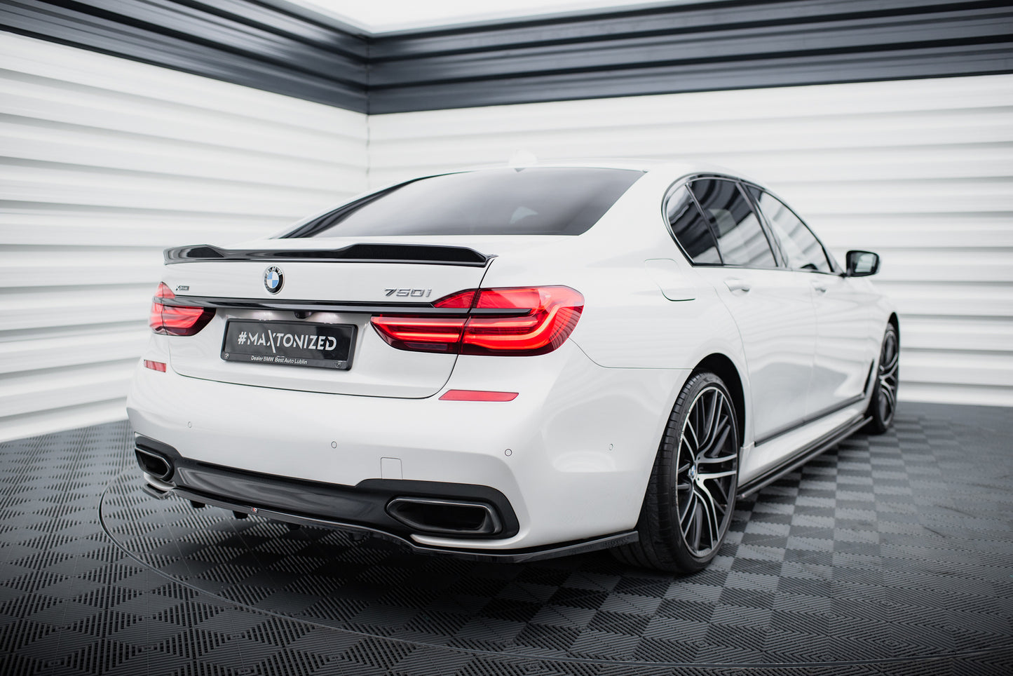 Splitter posteriore (con manubri verticali) per BMW 7 M-Pack G11/G12