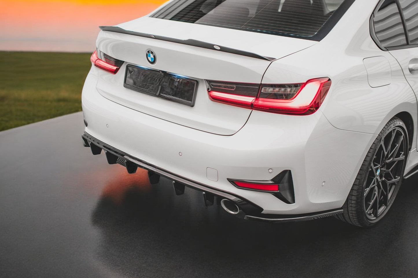 DIFFUSORE ADATTO PER ✨✨BMW 3 Series G20 / G21 2018-2021 ✨✨