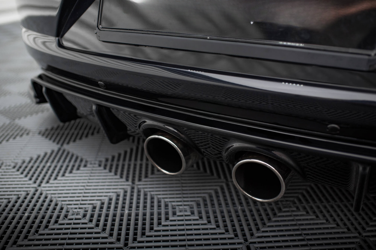 DIFFUSORE ADATTO PER V.2 VOLKSWAGEN SCIROCCO MK3 (SCARICO R32)