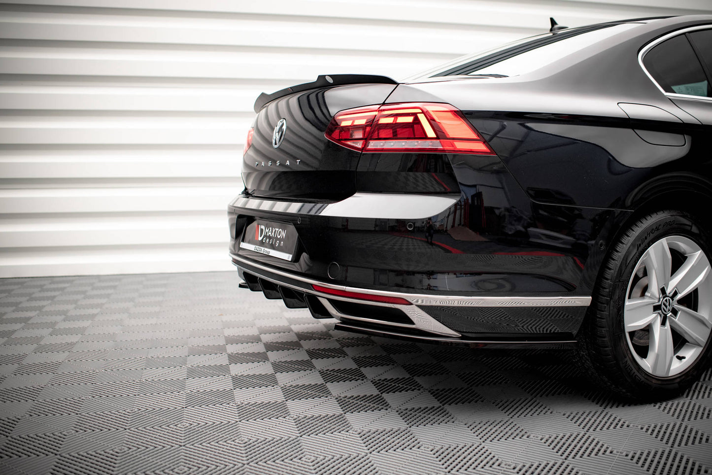 DIFFUSORE POSTERIORE adatto per VOLKSWAGEN PASSAT B8 FACELIFT 2019-2023