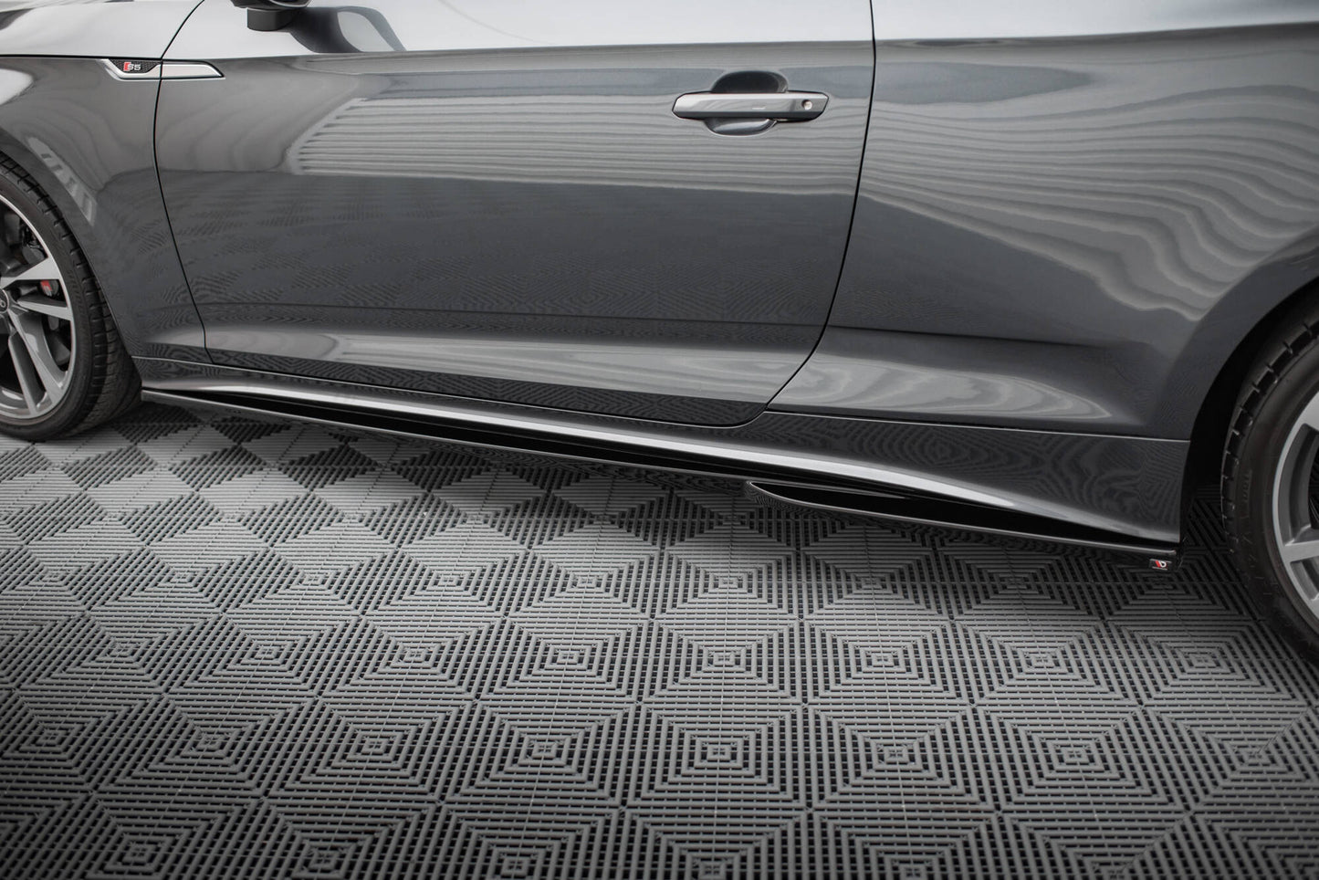 SPLITTER SUITABLE FOR VW GOLF 8 GTI GTD RLINE LOOK GLOSSY BLACK SPORTY DESIGN 