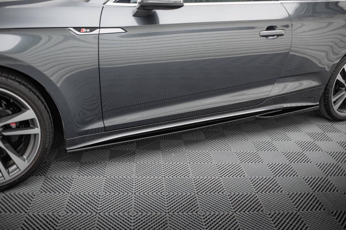 😍Set di splitter adatto per Audi S5 A5 S-Line F5 Facelift😍