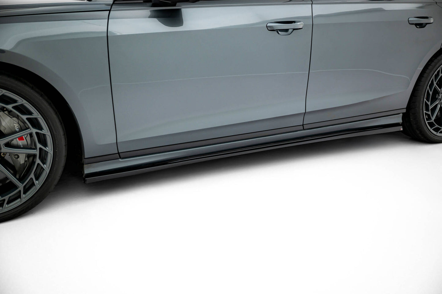 Set di splitter compatibili con Audi S8 D5 Facelift