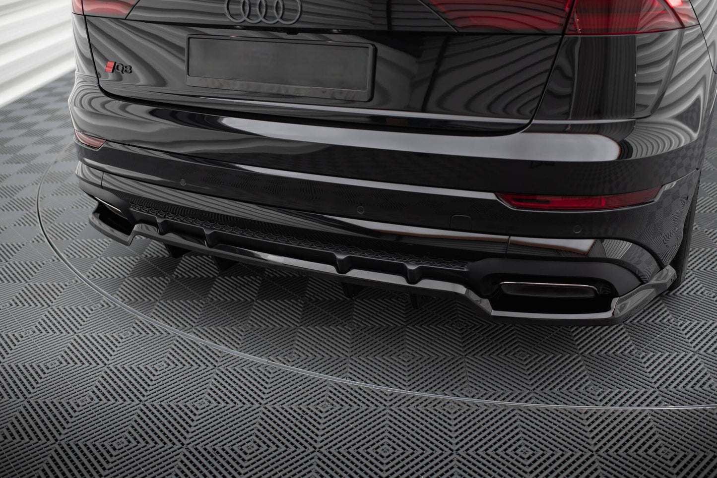 😍Set di splitter adatto per Audi SQ8 / Q8 S-Line Mk1 Facelift 2023+😍
