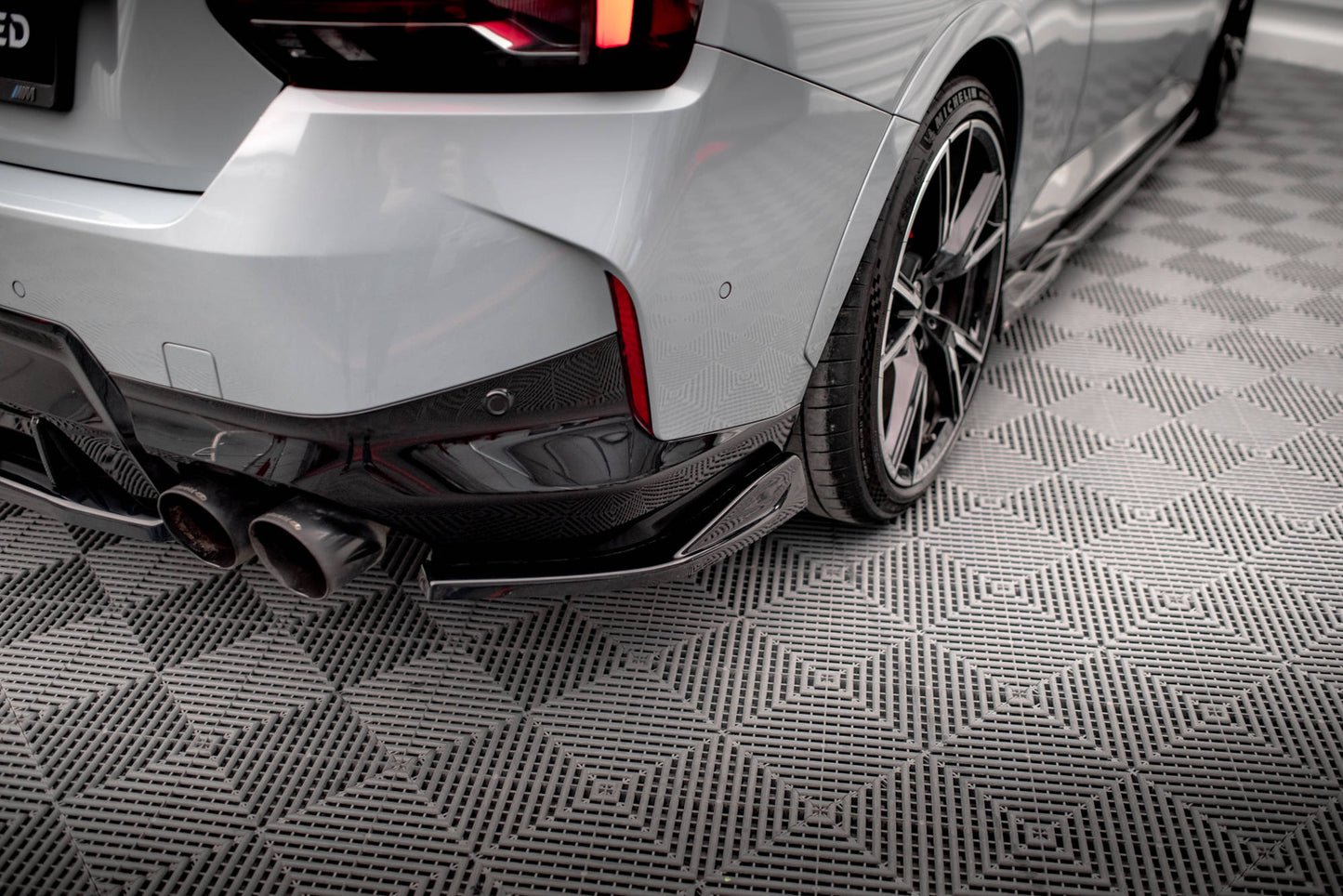 SPLITTER SUITABLE FOR VW GOLF 8 GTI GTD RLINE LOOK GLOSSY BLACK SPORTY DESIGN 