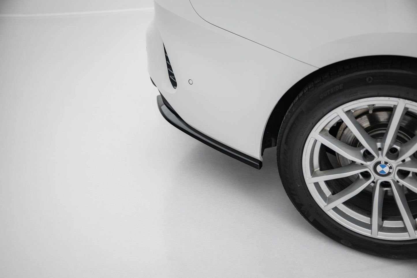SPLITTER SUITABLE FOR VW GOLF 8 GTI GTD RLINE LOOK GLOSSY BLACK SPORTY DESIGN 