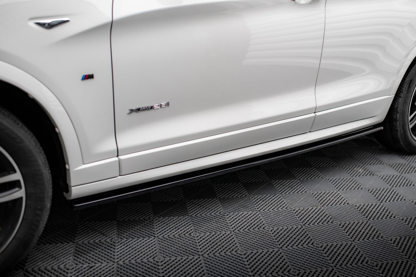 SPLITTER SUITABLE FOR VW GOLF 8 GTI GTD RLINE LOOK GLOSSY BLACK SPORTY DESIGN 