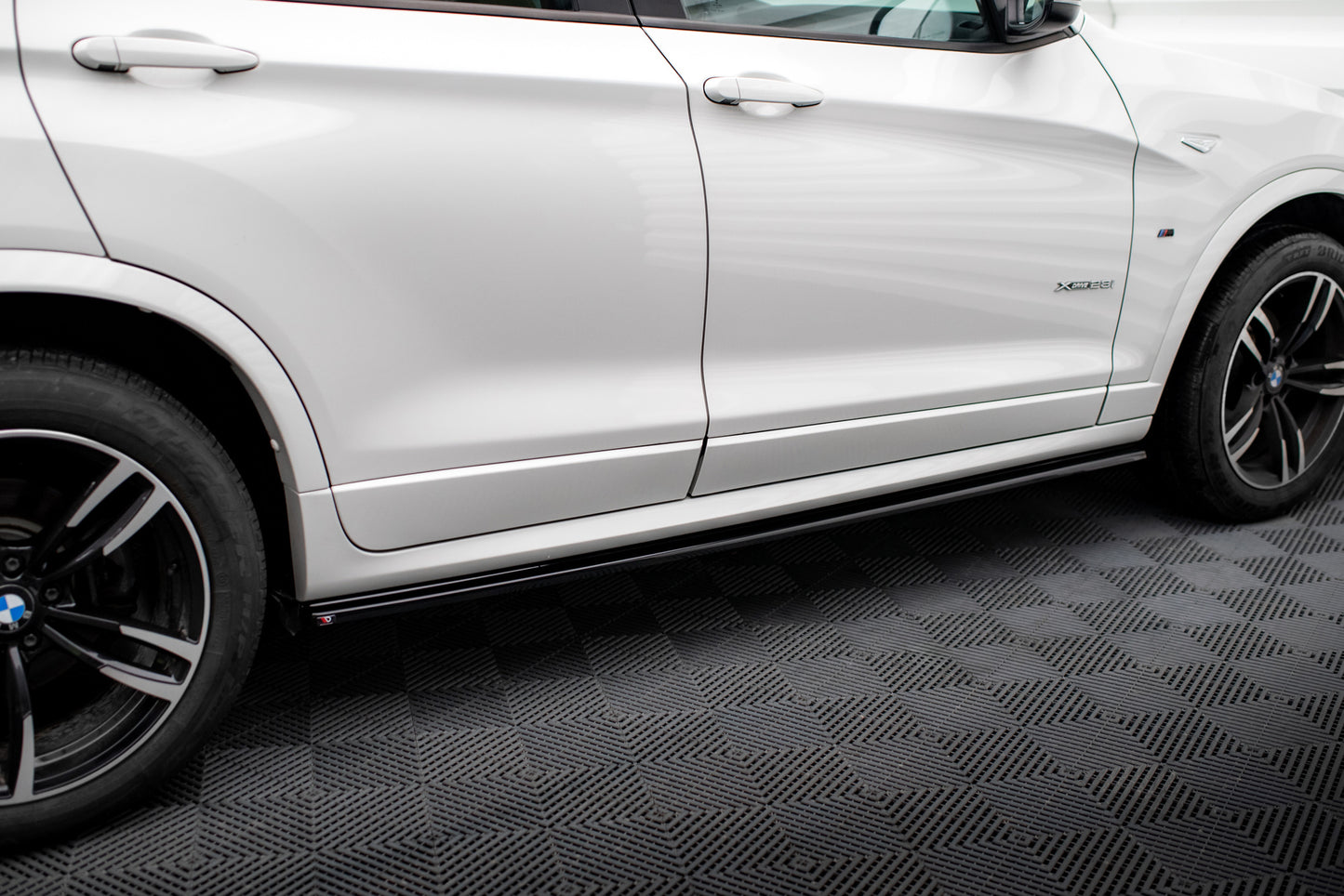 SPLITTER SUITABLE FOR VW GOLF 8 GTI GTD RLINE LOOK GLOSSY BLACK SPORTY DESIGN 